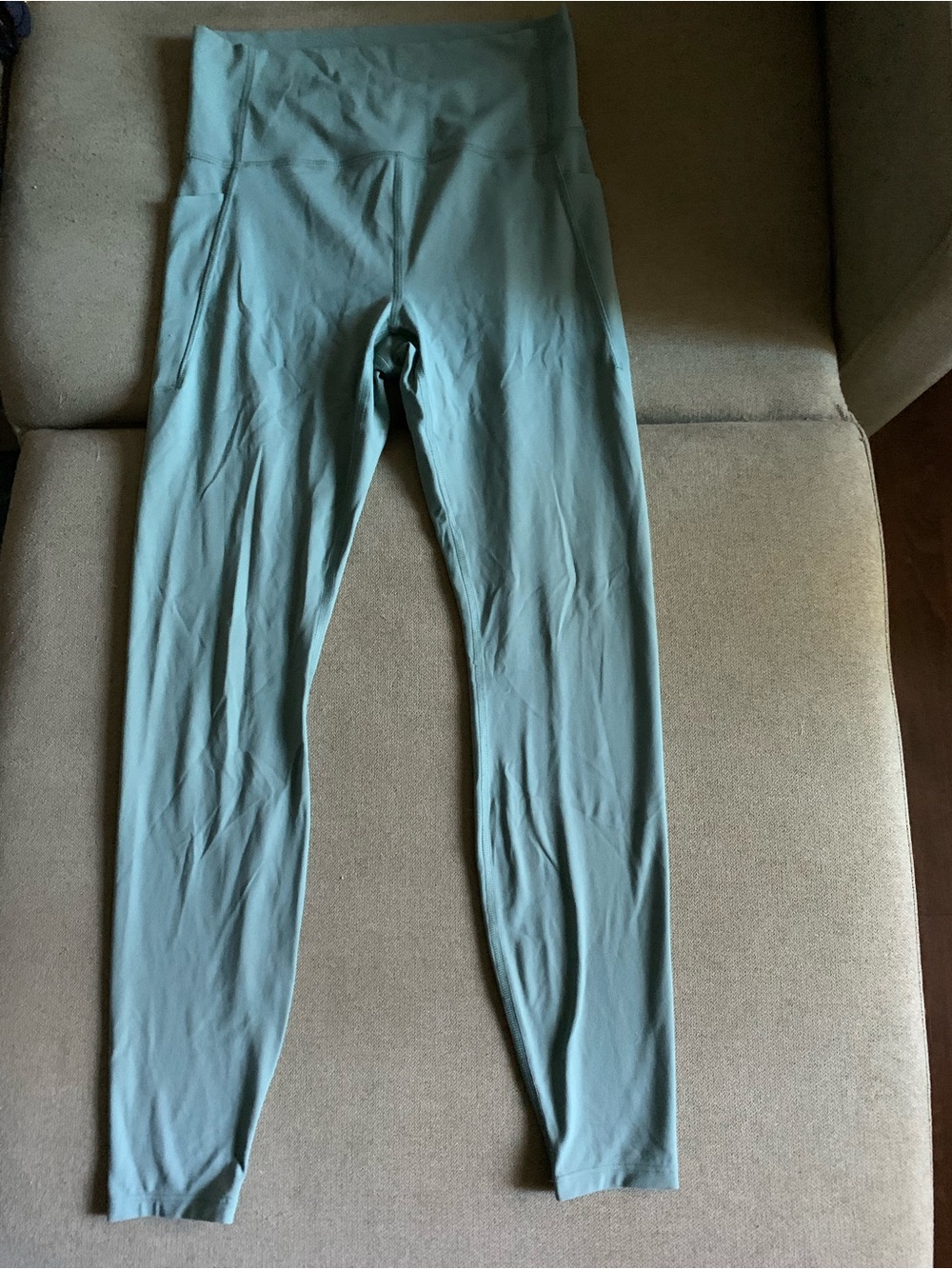 All in motion women’s M High-Rise Leggings in Sage Green